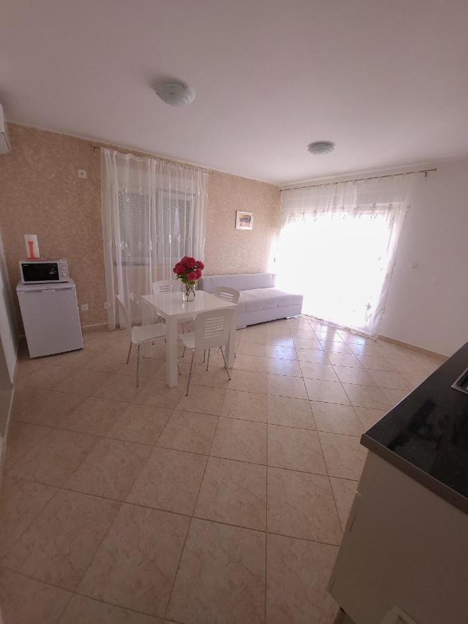 Villa Tea Ražanj Esterno foto