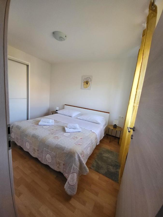 Villa Tea Ražanj Esterno foto